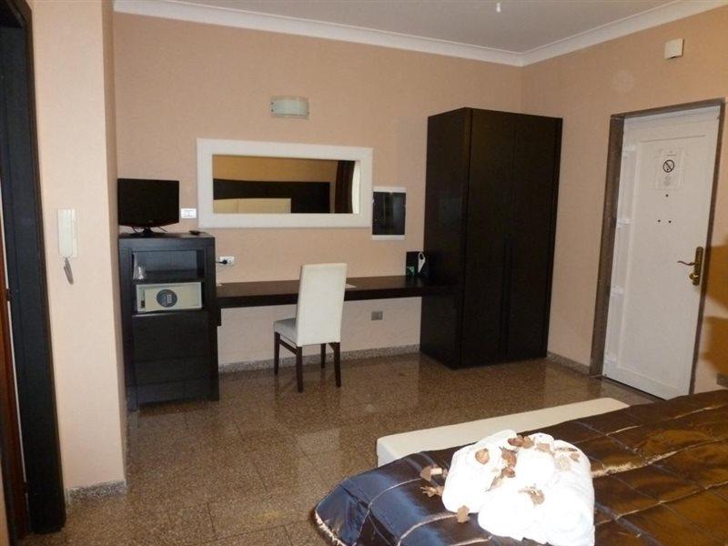 Eh Rome Airport Euro House Hotels Fiumicino Zewnętrze zdjęcie