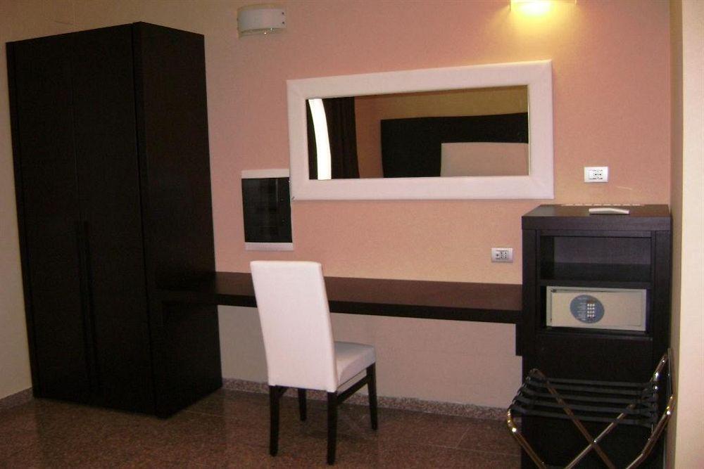 Eh Rome Airport Euro House Hotels Fiumicino Zewnętrze zdjęcie