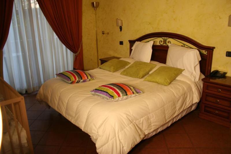 Eh Rome Airport Euro House Hotels Fiumicino Zewnętrze zdjęcie
