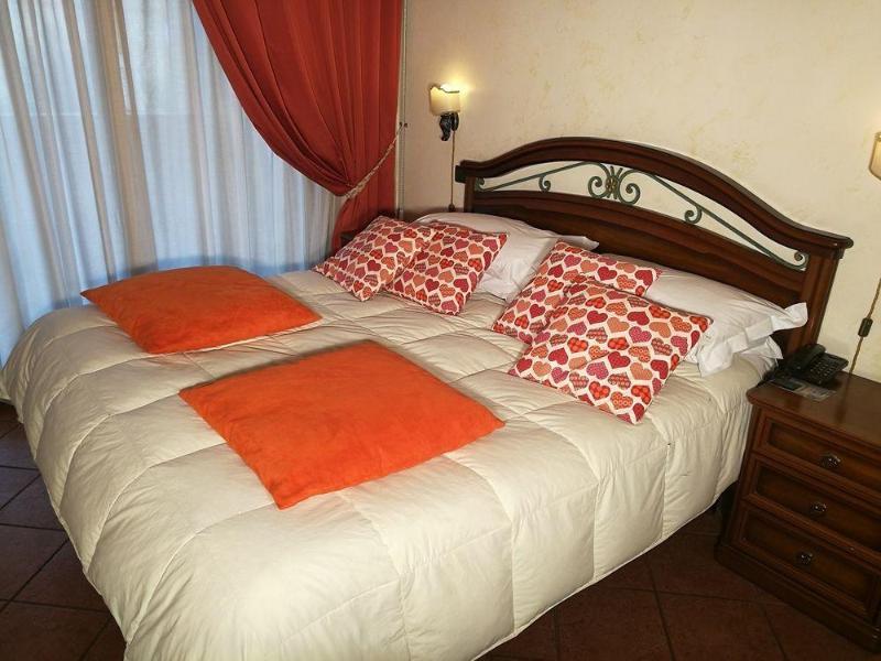 Eh Rome Airport Euro House Hotels Fiumicino Zewnętrze zdjęcie